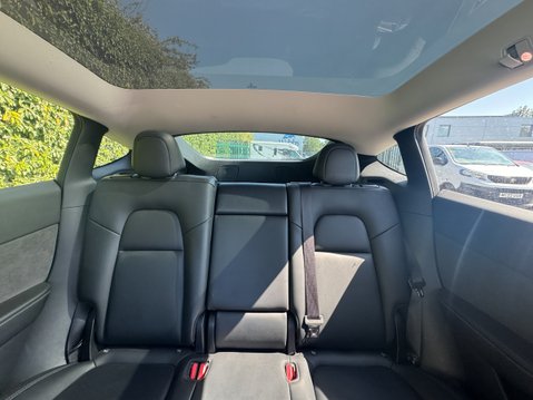 Tesla Model Y (Dual Motor) Long Range SUV 5dr Electric Auto 4WDE (384 bhp) 11