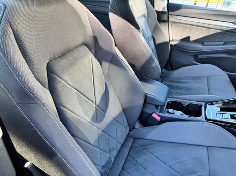Volkswagen Golf STYLE ETSI DSG 39