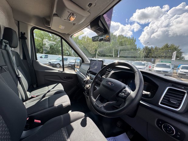 Ford Transit LWB L3H2 Med Roof Limited 350 Air Con Alloys Camera Nav Sensors EURO 6 21