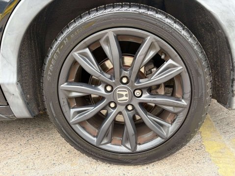 Honda Civic 1.6 Civic i-DTec Black Edition 5dr 35