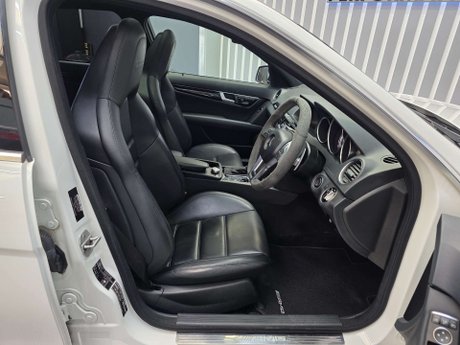 Mercedes-Benz C Class 6.3 C63 V8 AMG Edition 507 Saloon 4dr Petrol SpdS MCT Euro 5 (507 ps) 21