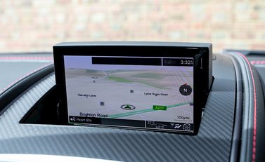 Aston Martin Vanquish 17