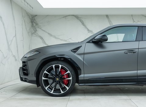 Lamborghini Urus 31