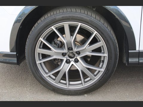 Audi Q3 TFSI S LINE BLACK EDITION 39