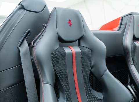 Ferrari F8 Spider 15