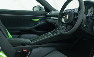 Porsche Cayman GT4 RS (718) 13
