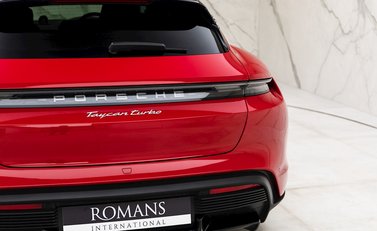 Porsche Taycan Turbo Cross Turismo 26