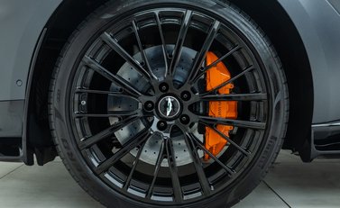 Aston Martin DBX 707 29