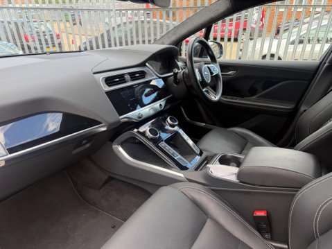 Jaguar I-Pace HSE BLACK 3