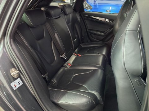 Audi RS4 4.2 FSI V8 S Tronic quattro Euro 5 5dr 18