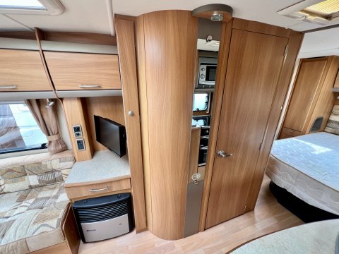 Swift Challenger 560  14