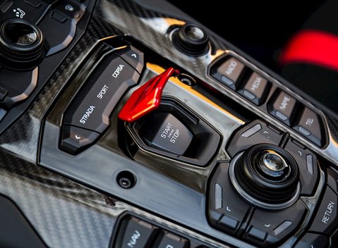 Lamborghini Aventador SV LP 750-4 Roadster 6