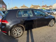 Volkswagen Golf SE NAVIGATION TDI 18