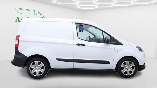 Ford Transit Courier Petrol SWB L1H1 Low Roof Trend EURO 6 3
