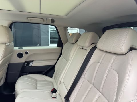 Land Rover Range Rover Sport SDV6 HSE DYNAMIC 31