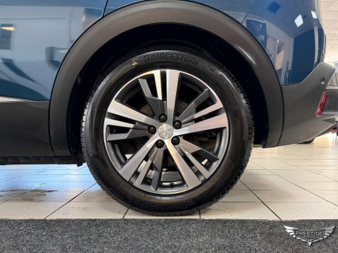 Peugeot 3008 1.6 13.2kWh Allure Premium e-EAT Euro 6 (s/s) 5dr 72