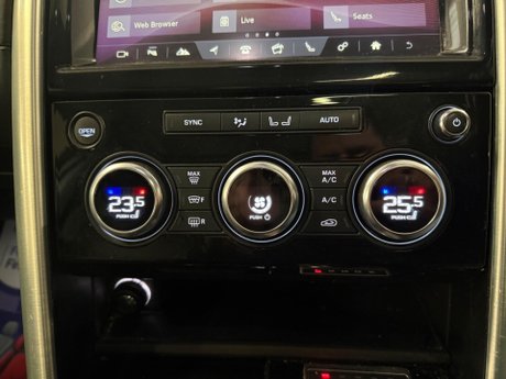 Land Rover Discovery 3.0 TD V6 HSE Auto 4WD Euro 6 (s/s) 5dr 37