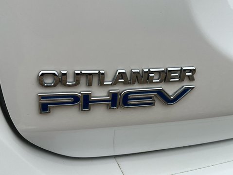 Mitsubishi Outlander PHEV DESIGN 15