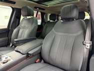 Land Rover Range Rover 3.0 P440e 38.2kWh SE SUV 5dr Petrol Plug-in Hybrid Auto 4WD Euro 6 (s/s) (4 31