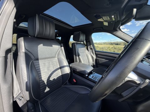Land Rover Discovery SDV6 HSE LUXURY 31