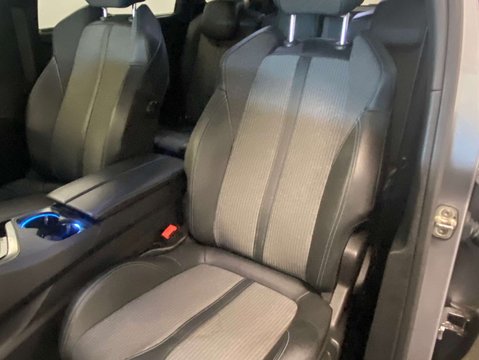 Peugeot 5008 1.2 5008 Allure Premium PureTech S/S 5dr 39