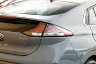 Hyundai IONIQ PREMIUM 9