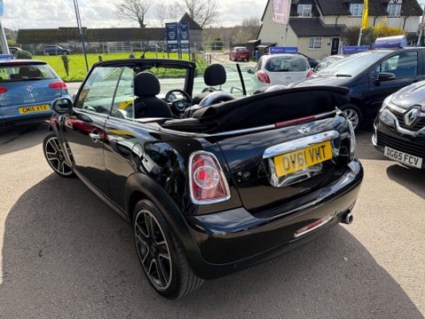 Mini Convertible 2.0 Cooper D Auto Euro 5 2dr 13