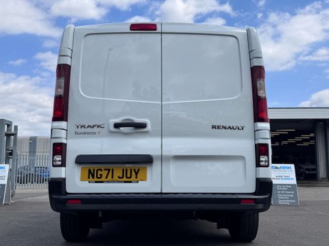 Renault Trafic 2.0 dCi ENERGY 28 Business+ Panel Van 5dr Diesel Manual SWB Standard Roof E 13