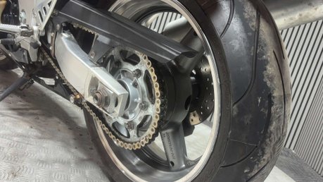 Suzuki GSXR 600 1999 SRAD GOOD RUNNING PROJECT BIKE 600CC SPORT 18