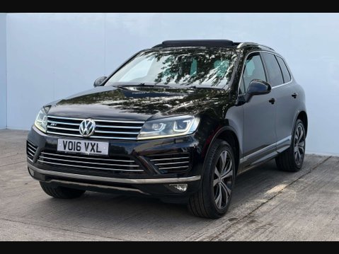 Volkswagen Touareg 3.0 Touareg V6 R-Line TDI BlueMotion Technology Auto 4WD 5dr 25