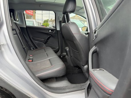Peugeot 2008 PURETECH S/S GT LINE 38
