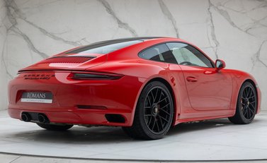 Porsche 911 Carrera 4 GTS (991.2) 6