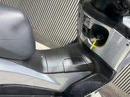 Honda Fes SILVERWING 2008 ONLY 415 MILES 1 OWNER MOT OCTOBER 2027 125CC 25