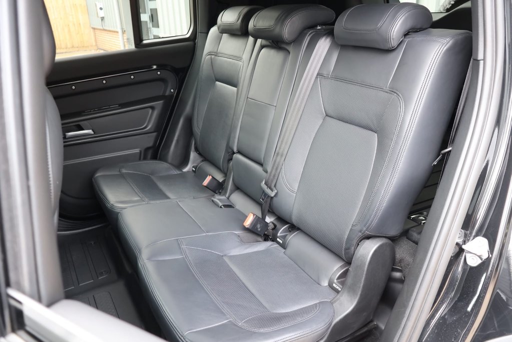 Land Rover Defender 110 D300 HARD TOP X-DYNAMIC HSE expedition styled by Seeker Genuine rear seats 24
