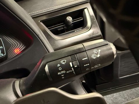 Lexus Ux UX 300E 5dr 11