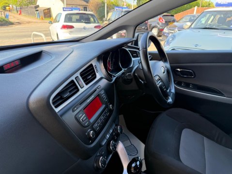 Kia Ceed 1.6 CRDi 2 Auto Euro 5 5dr 17