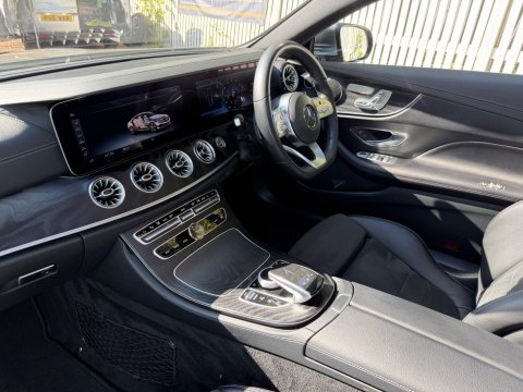 Mercedes-Benz E Class E 300 AMG LINE PREMIUM 24