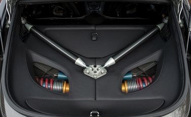 Aston Martin One77 31