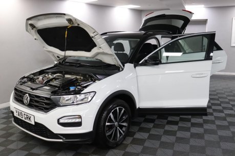 Volkswagen T-Roc DESIGN TSI 16