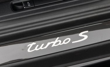 Porsche 911 (991.2) Turbo S 22