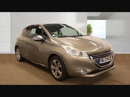 2013 PEUGEOT 208 1.2 VTI ALLURE HATCHBACK 3DR PETROL MANUAL EURO 5 82 PS YEAR... photo