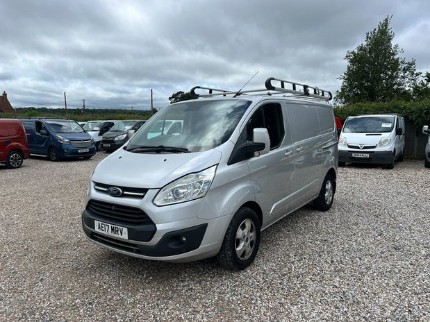 Ford Transit Custom SWB L1H1 Low Roof Limited 270 Air Con Alloys Sensors EURO 6 NO VAT 2
