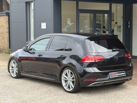 Volkswagen Golf 2.0 Golf SE Nav TDI BlueMotion Technology 5dr 7