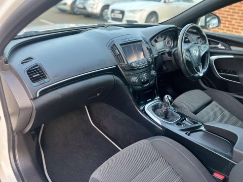 Vauxhall Insignia 2.0 CDTi SRi VX Line Nav Sports Tourer Euro 6 (s/s) 5dr 16