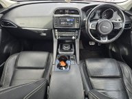 Jaguar F-Pace V6 S AWD 15