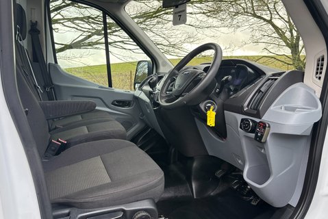 Ford Transit 350 Srw 130 ps Dropside Truck with Maxilift PH110 Crane 17