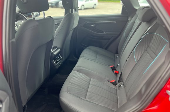Land Rover Range Rover Evoque R-DYNAMIC 32