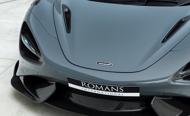 McLaren 765LT Spider 32