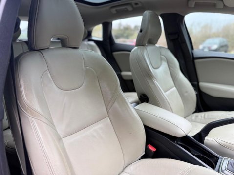 Volvo V40 1.6 D2 SE Lux Nav Euro 5 (s/s) 5dr 6