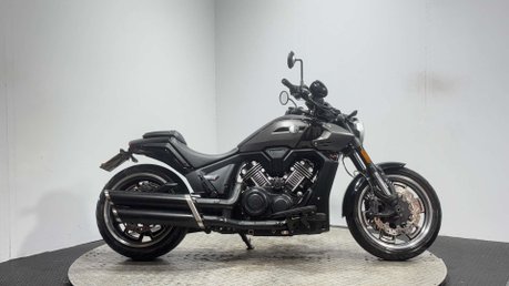 MBP C 2024 ONLY 3K 1 OWNER CRUISER BIKE 1000CC TOURER BIKE 1